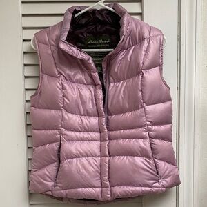 Eddie Bauer Premium Goose Down Sz S Pink Puffer Vest
2 Zip close pocket